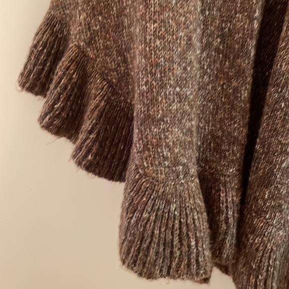 Cabi Ruffle Sweater Wrap - Picture 4 of 4